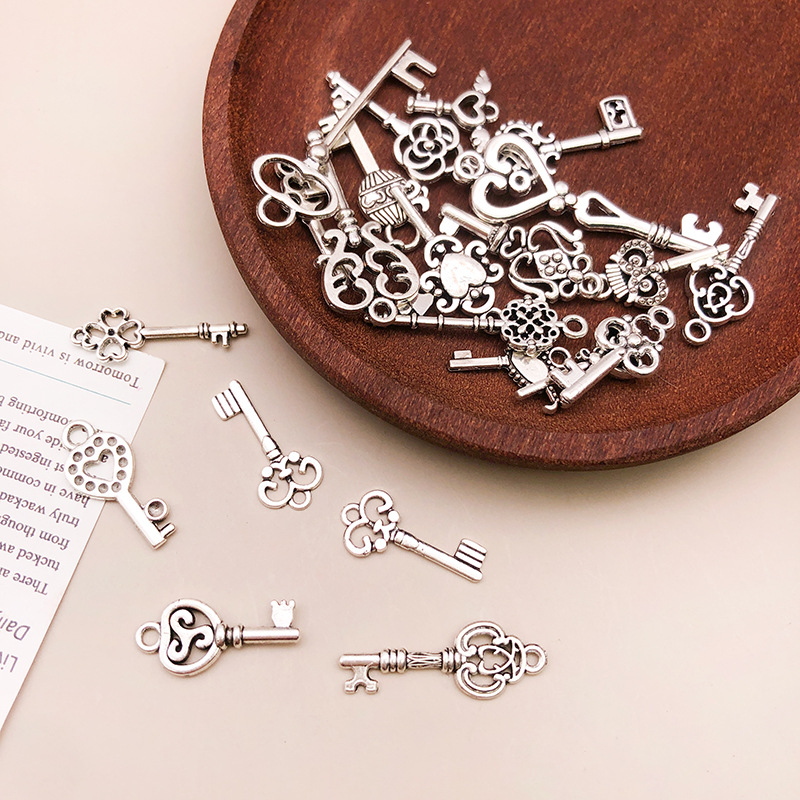 ジュエリー作りのための小さなクラフトメタルチャーム、DIYク - Jewelry Making Business のレビューと価格