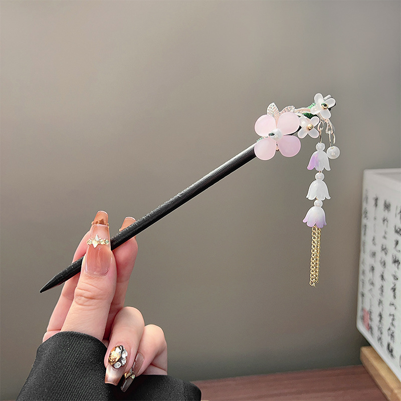 クラシックタッセルヘアスティック黒木製フラワーパールヘアピン - Jewelry Making With Beads のレビューと価格